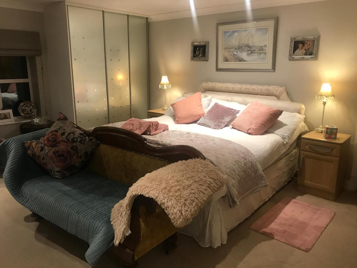Ashover The Master Suite, Enjoy The Countryside In Style מראה חיצוני תמונה