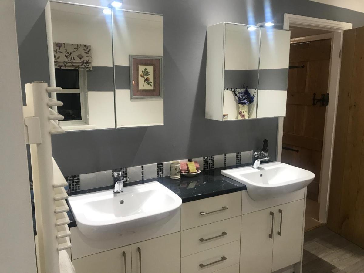 Ashover The Master Suite, Enjoy The Countryside In Style מראה חיצוני תמונה